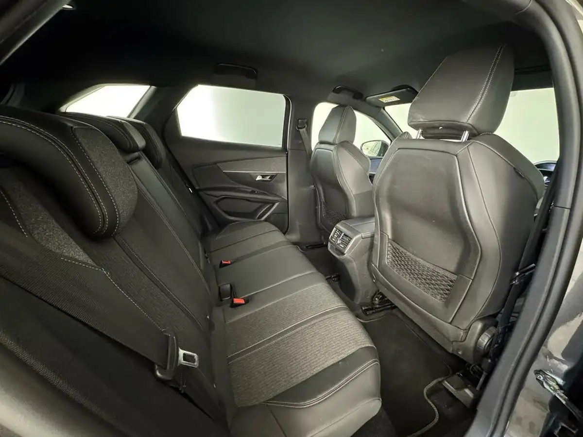2018-peugeot-3008-suv-16-thp-gt-line-big-15