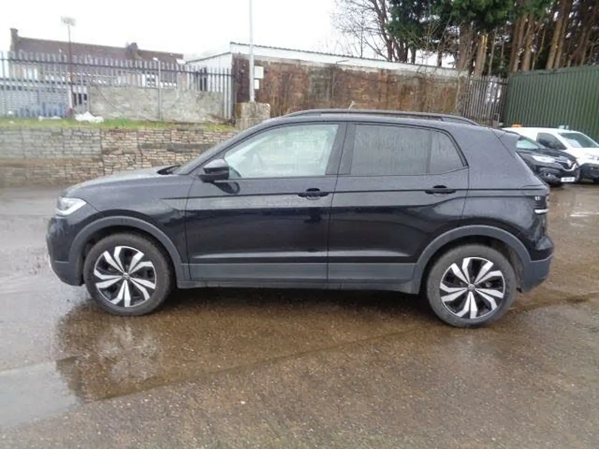 2023-volkswagen-t-cross-10-tsi-black-edition-110ps-big-5