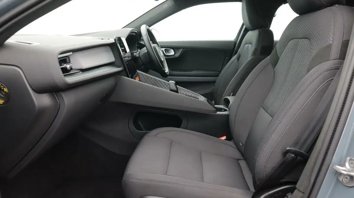 2022-polestar-polestar-2-e-ps2-165kw-standard-single-hatchback-big-14