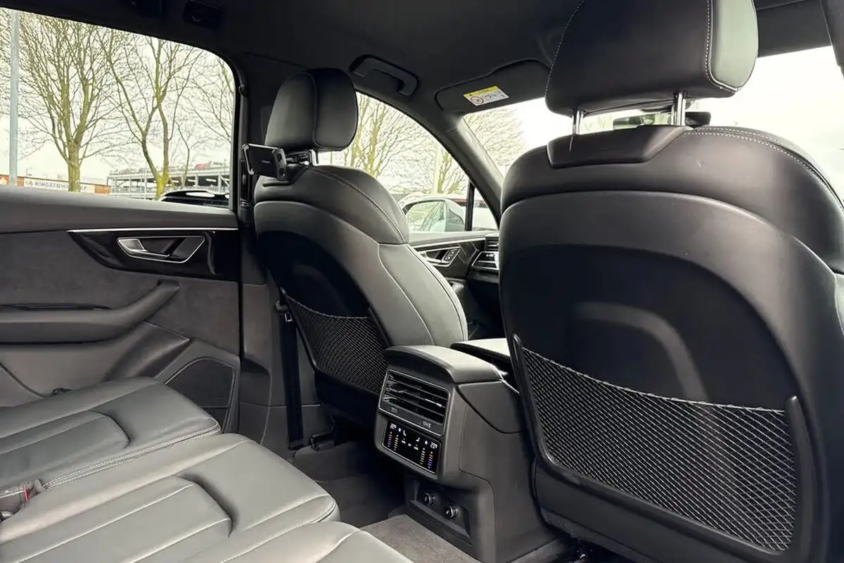 2023-audi-q7-30-50-tdi-black-edition-big-40