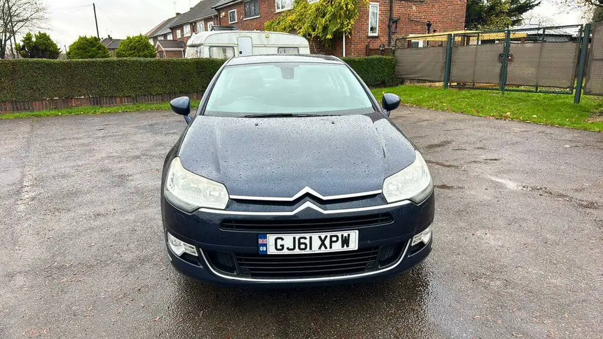 2011-citroen-c5-20td-vtr-nav-saloon-4d-big-2