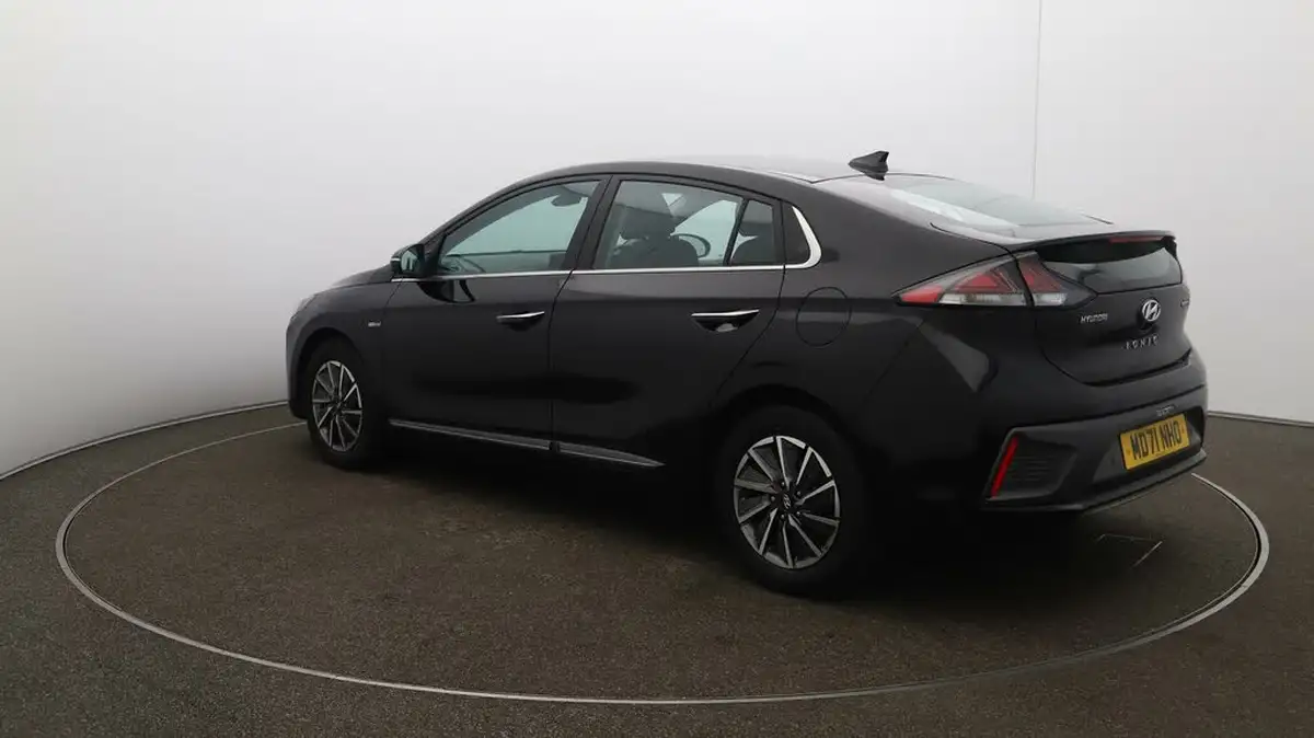 2022-hyundai-ioniq-e-premium-electric-big-5