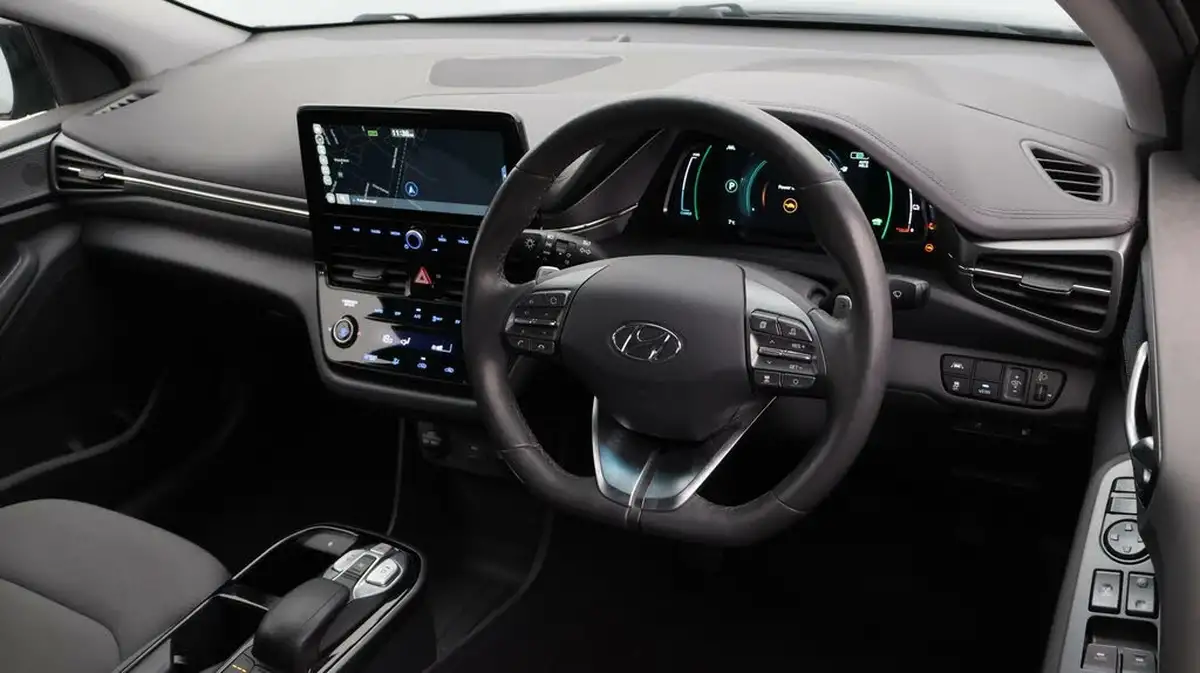 2022-hyundai-ioniq-e-premium-electric-big-9