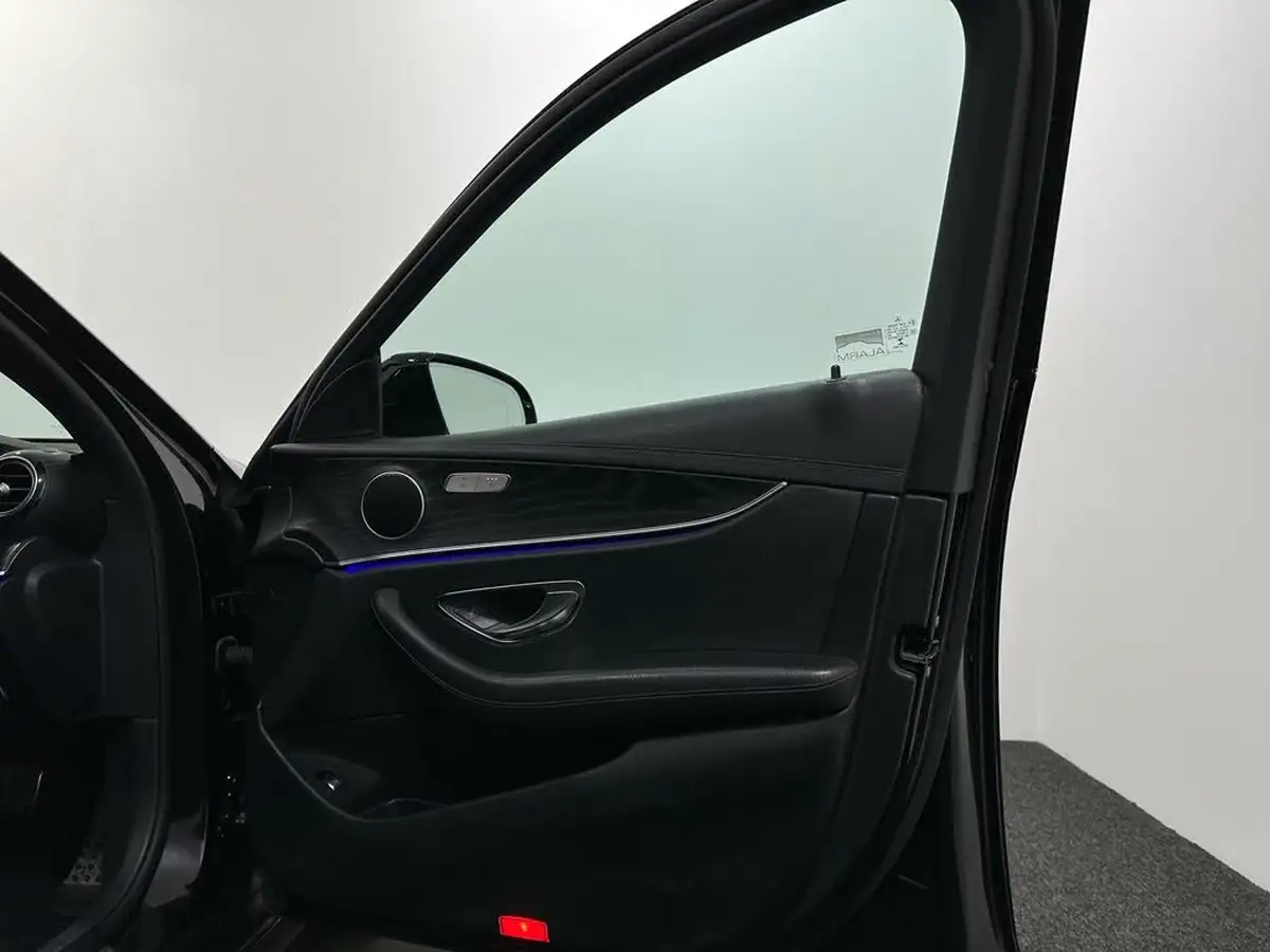 2019-mercedes-benz-e-class-20d-e220d-amg-line-edition-estate-5d-big-30