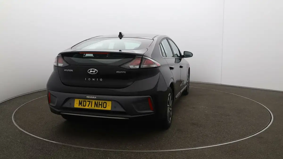 2022-hyundai-ioniq-e-premium-electric-big-51
