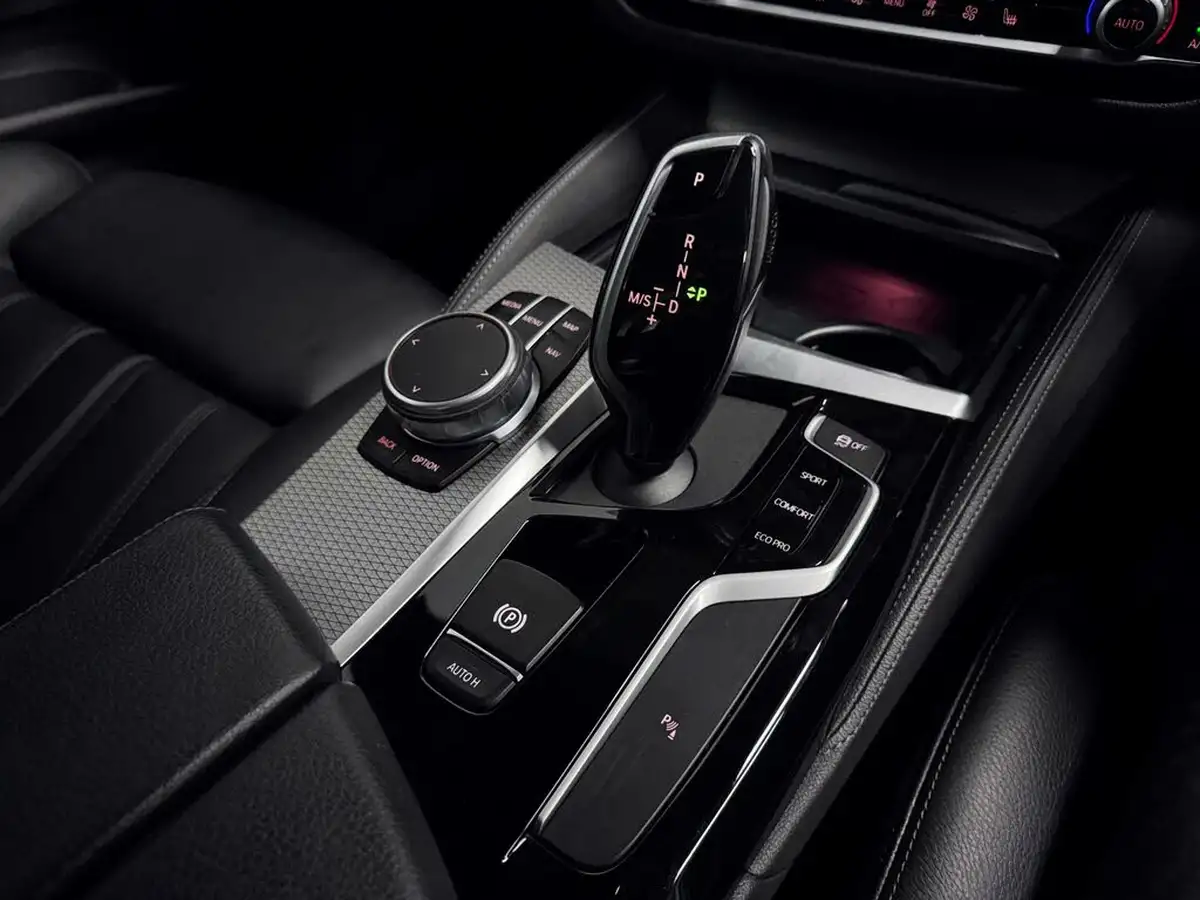 2019-bmw-5-series-20-530i-m-sport-saloon-4d-big-27