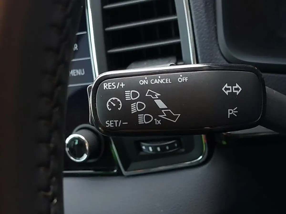 2021-skoda-karoq-15-tsi-se-l-big-18