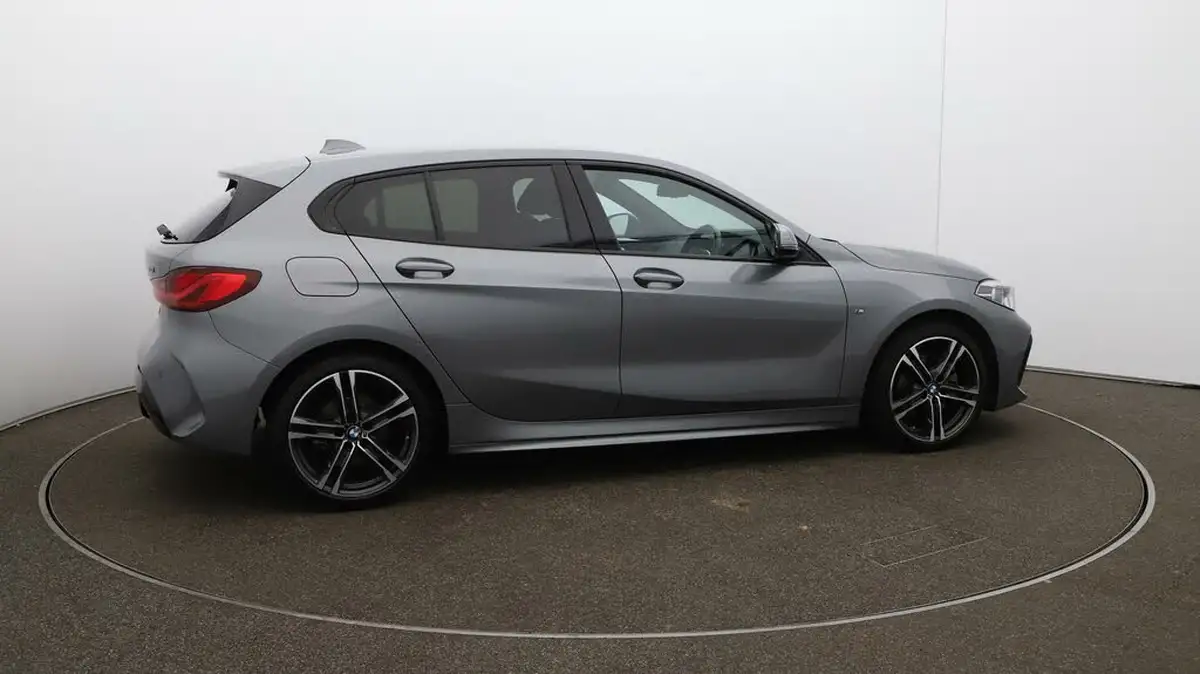 2023-bmw-1-series-15-118i-m-sport-lcp-dct-big-44