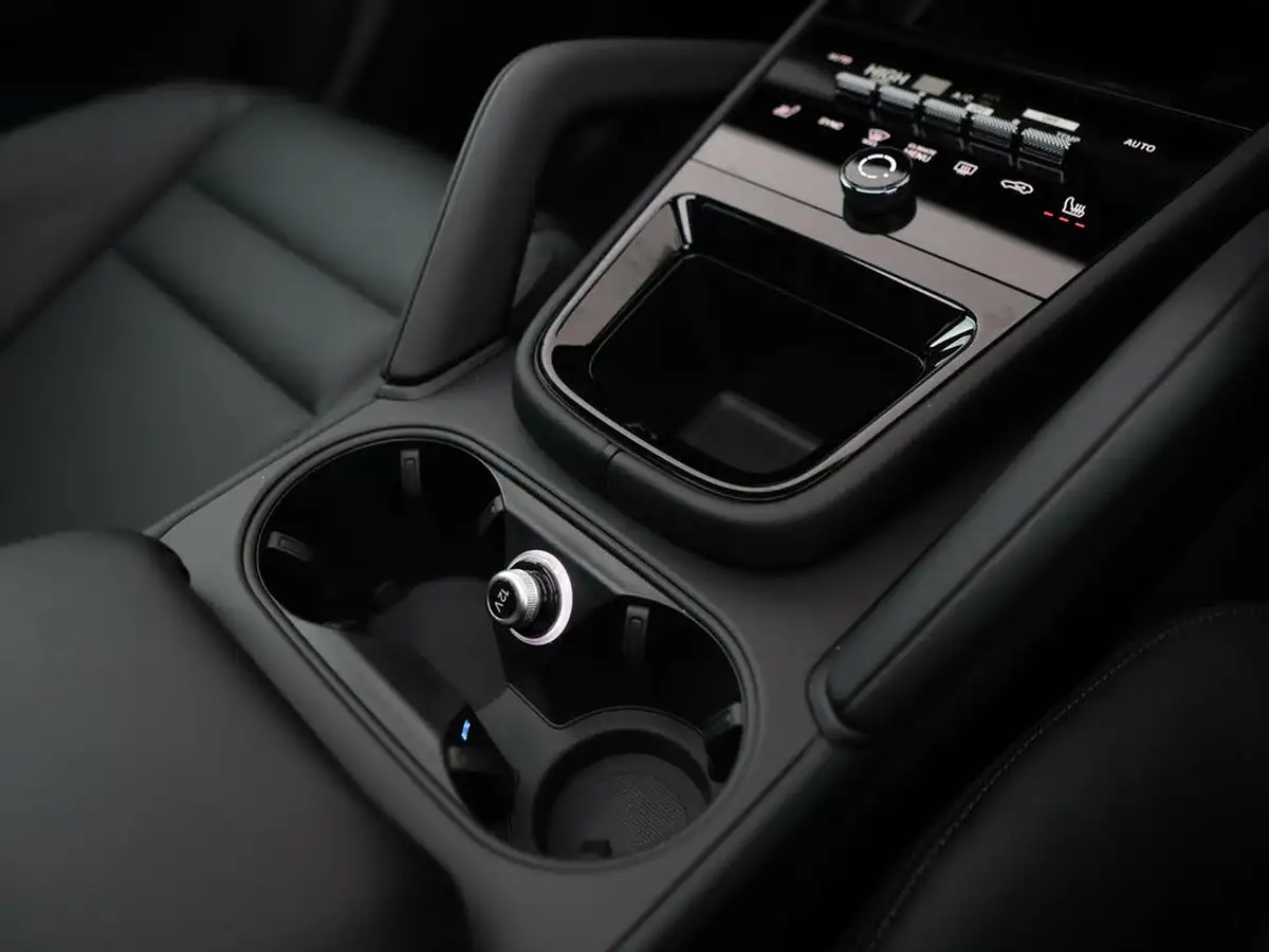 2024-porsche-cayenne-30-v6-e-hybrid-470ps-station-wagon-big-35