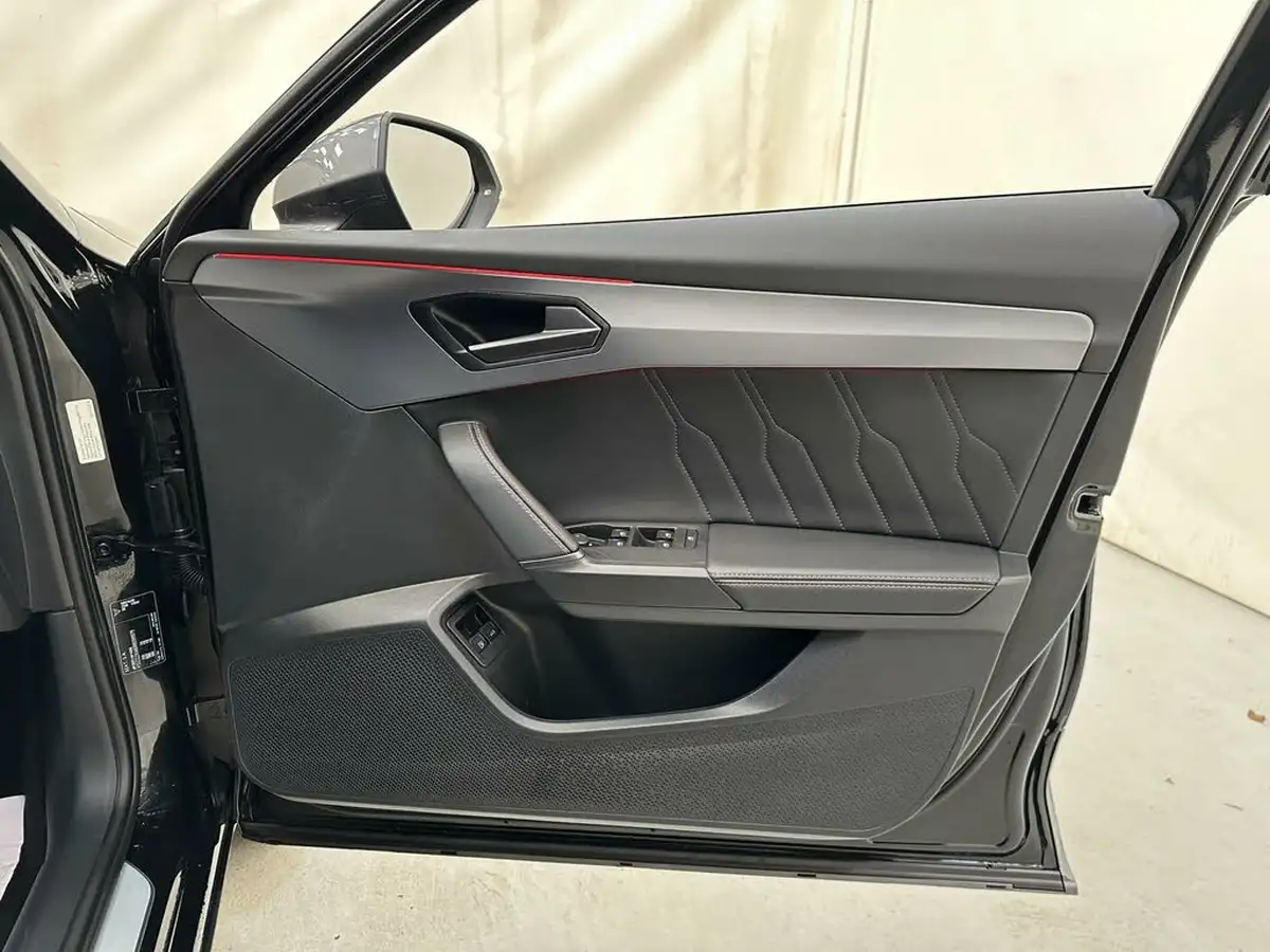 2024-cupra-formentor-14-e-hybrid-vz2-big-10