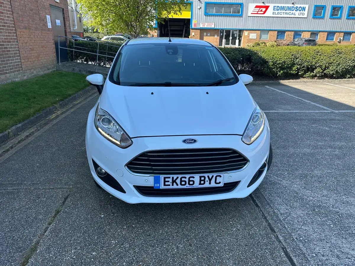 2016-ford-fiesta-15tdci-titanium-x-95ps-5d-1498cc-big-5