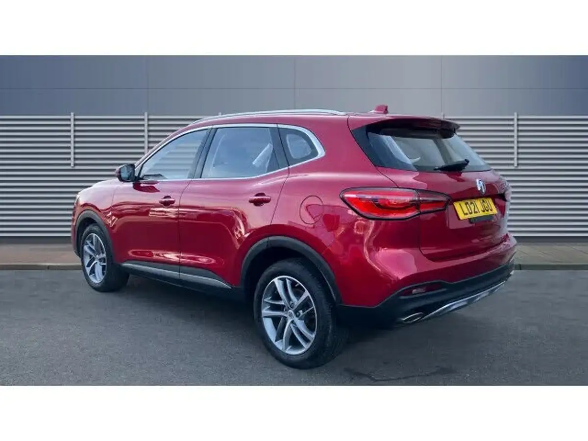 2021-mg-hs-15t-gdi-excite-162ps-big-1