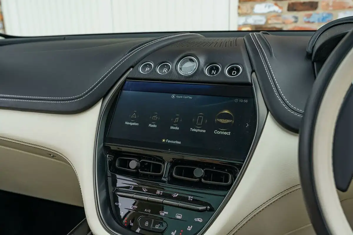 2020-aston-martin-dbx-40-v8-big-51