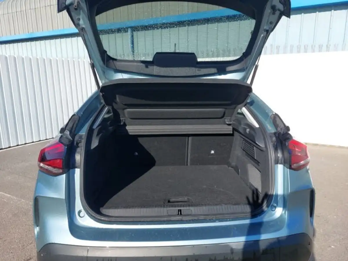 2021-citroen-c4-12-puretech-shine-130ps-big-7