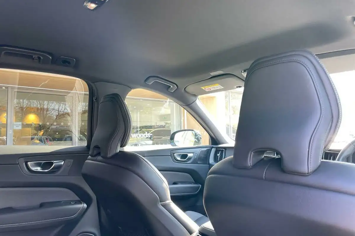 2024-volvo-xc60-20-b5-plus-black-edition-big-22