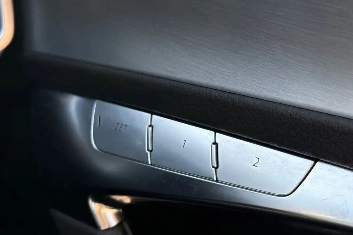 2022-audi-a6-saloon-20-40-tfsi-s-line-big-58