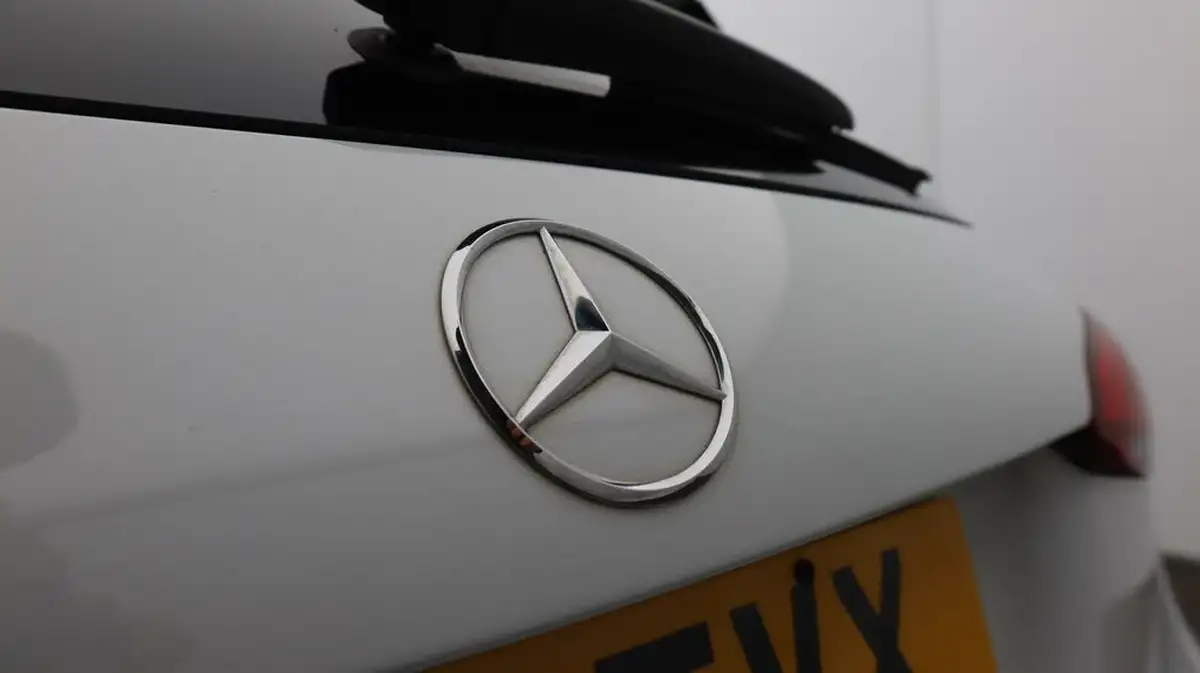 2022-mercedes-benz-a-class-13-a200-amg-line-premium-edition-hatchback-5d-7g-dct-big-22