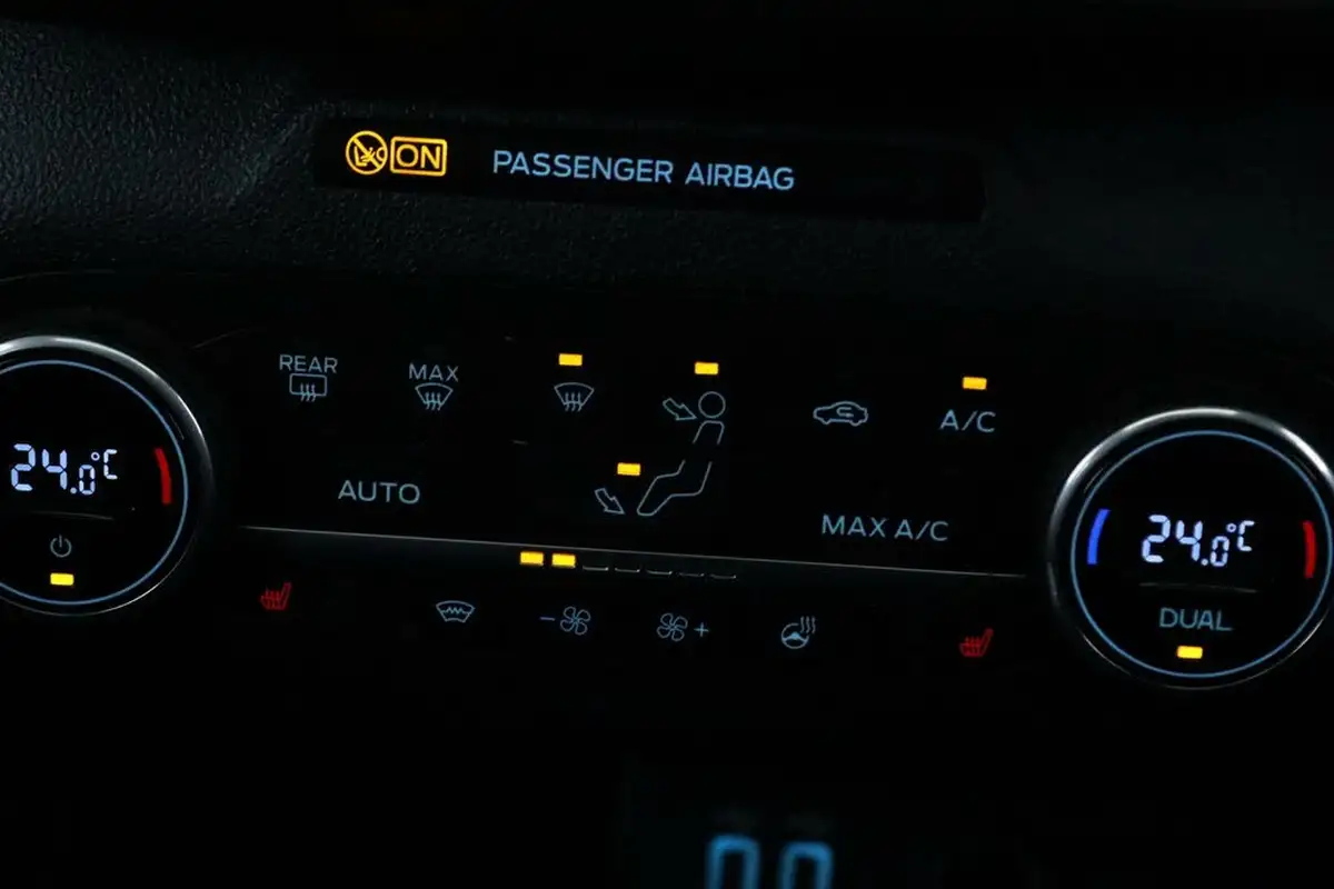 2020-ford-focus-15-active-x-estate-big-27
