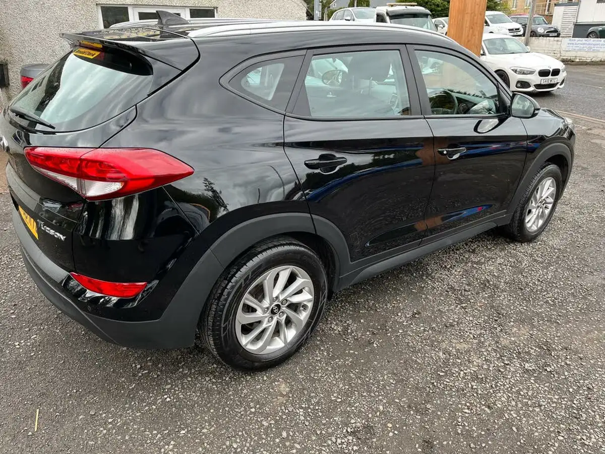2013-hyundai-veloster-16-big-10