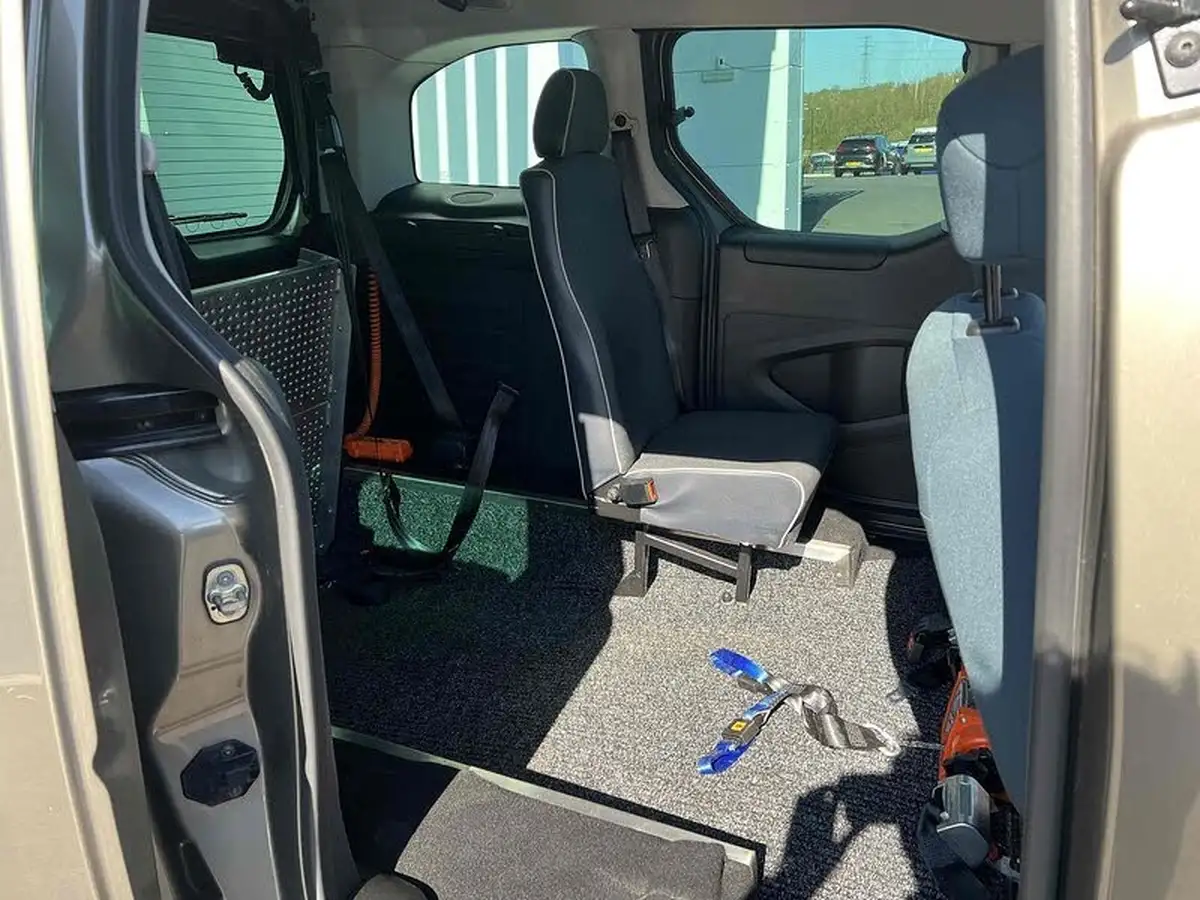 2017-citroen-berlingo-16bluehdi-multispace-feel-100ps-big-21