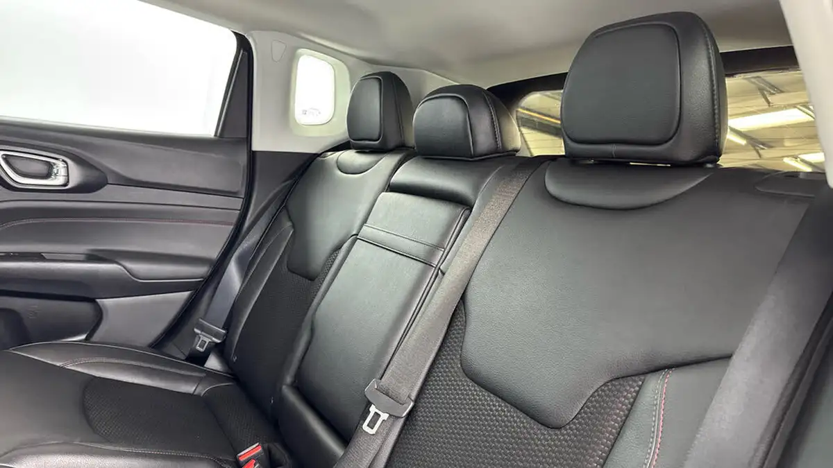 2023-jeep-compass-13-gse-trailhawk-big-13