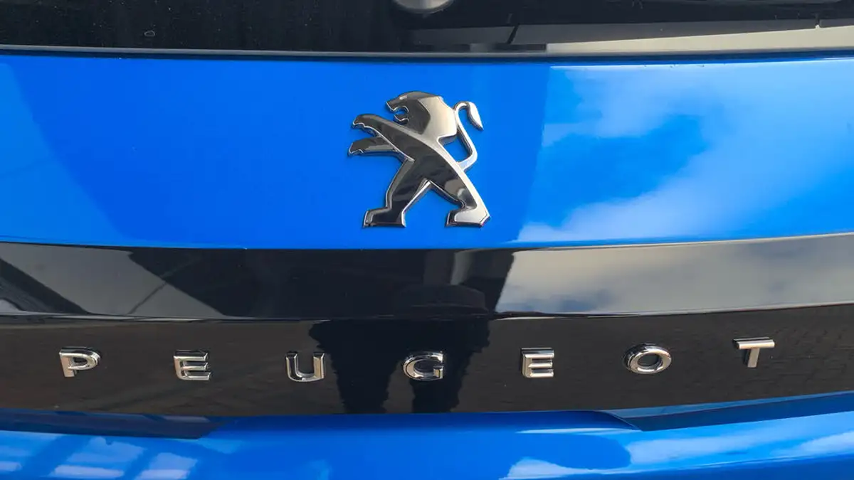 2022-peugeot-208-e-allure-premium-big-25