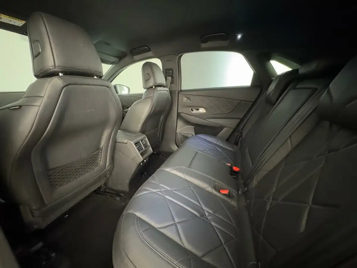 2021-ds-ds-7-crossback-e-tense-prestige-300ps-4x4-5d-big-15