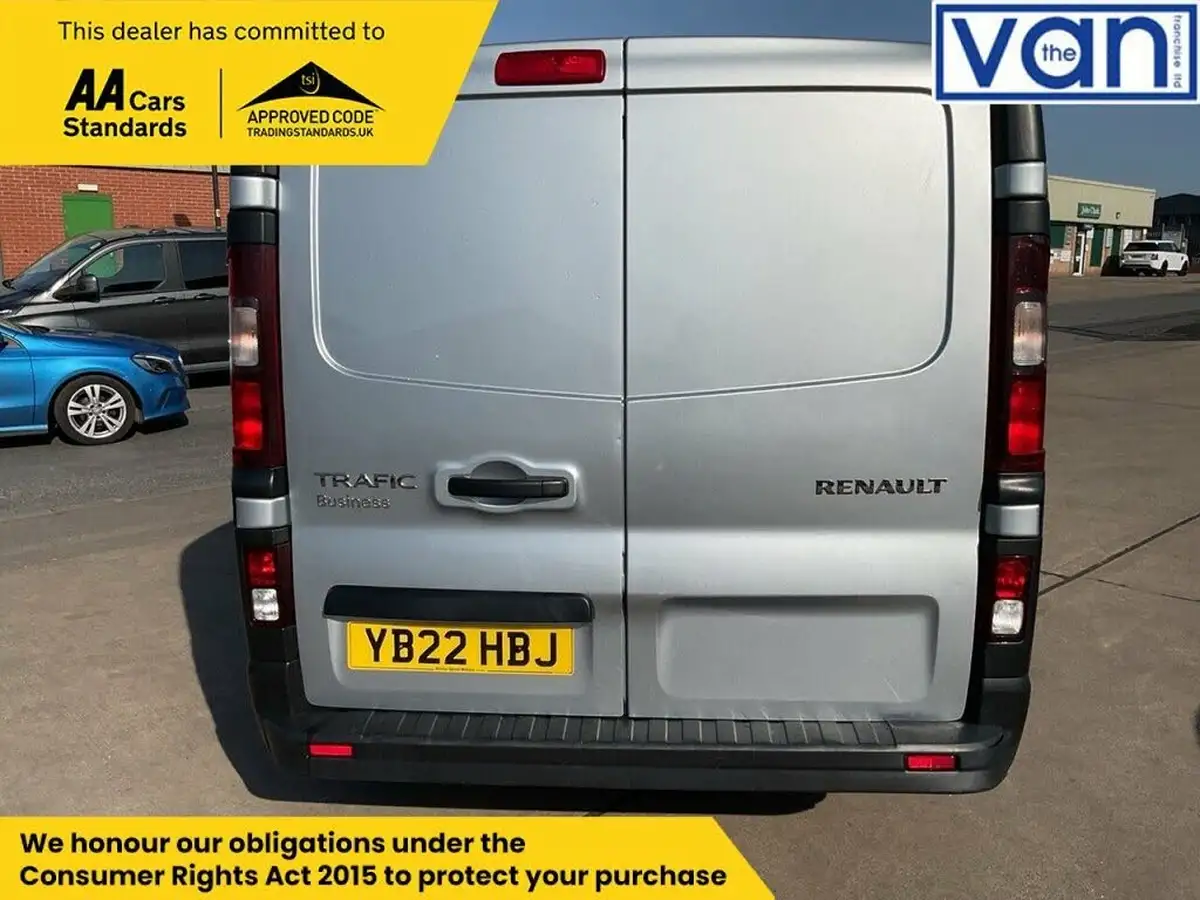 2022-renault-trafic-20dci-ll30-130-business-panel-big-3