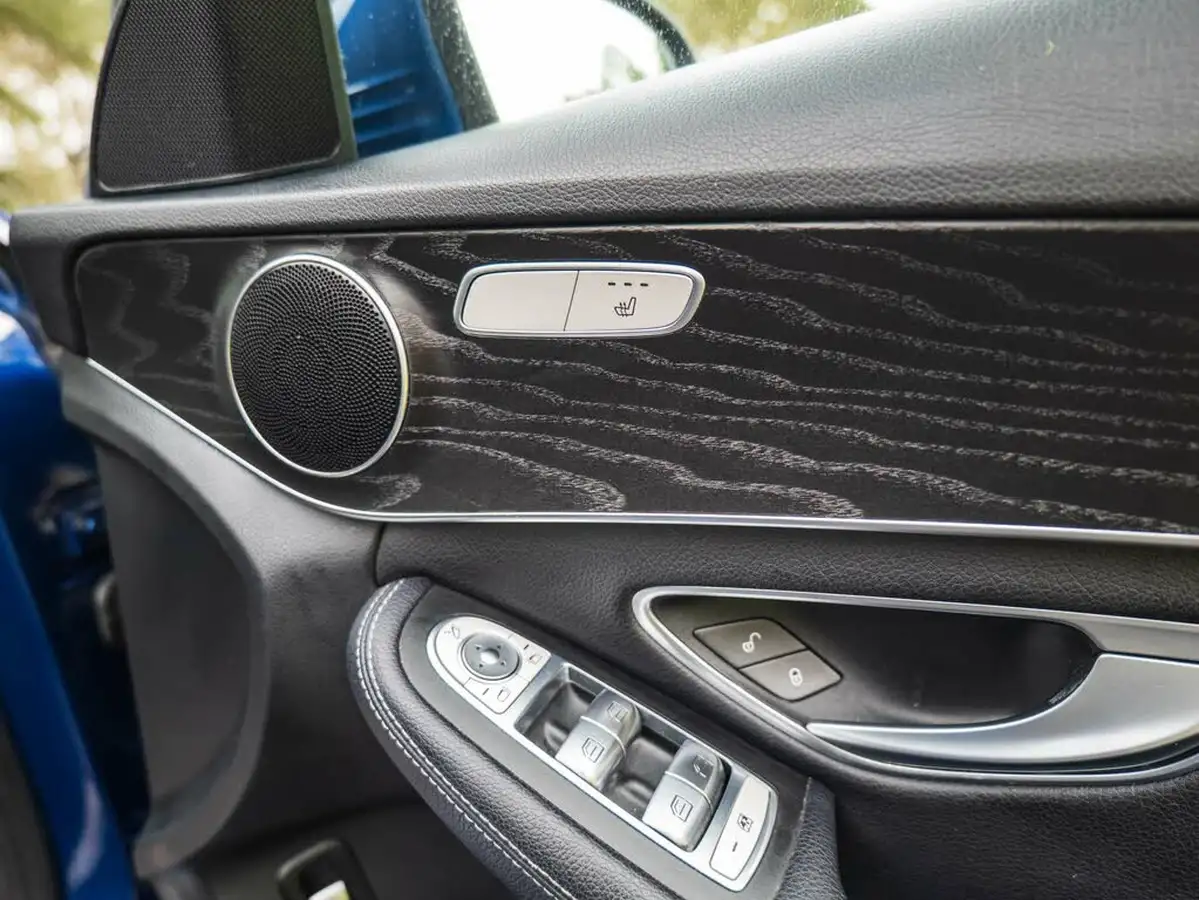 2018-mercedes-benz-c-class-21d-c220d-amg-line-ss-saloon-4d-big-21