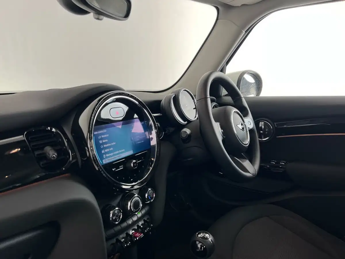 2022-mini-cooper-15-cooper-classic-hatchback-5d-big-14