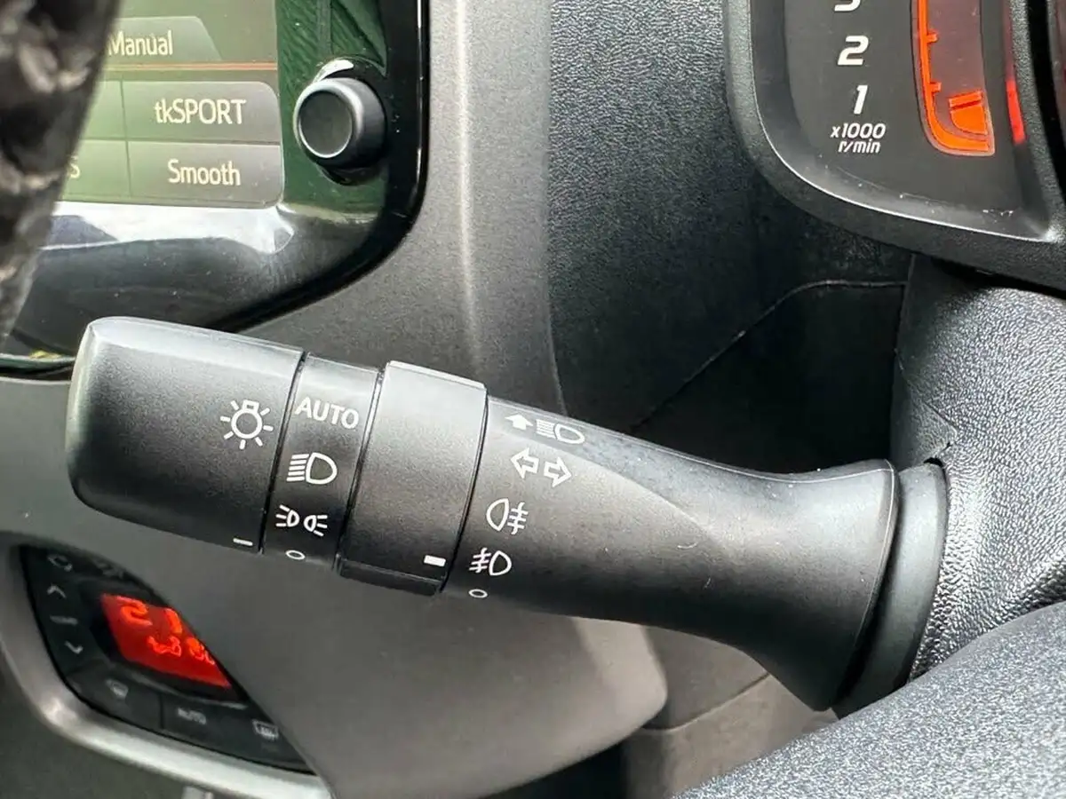 2018-toyota-aygo-10-vvt-i-x-press-71bhp-big-13