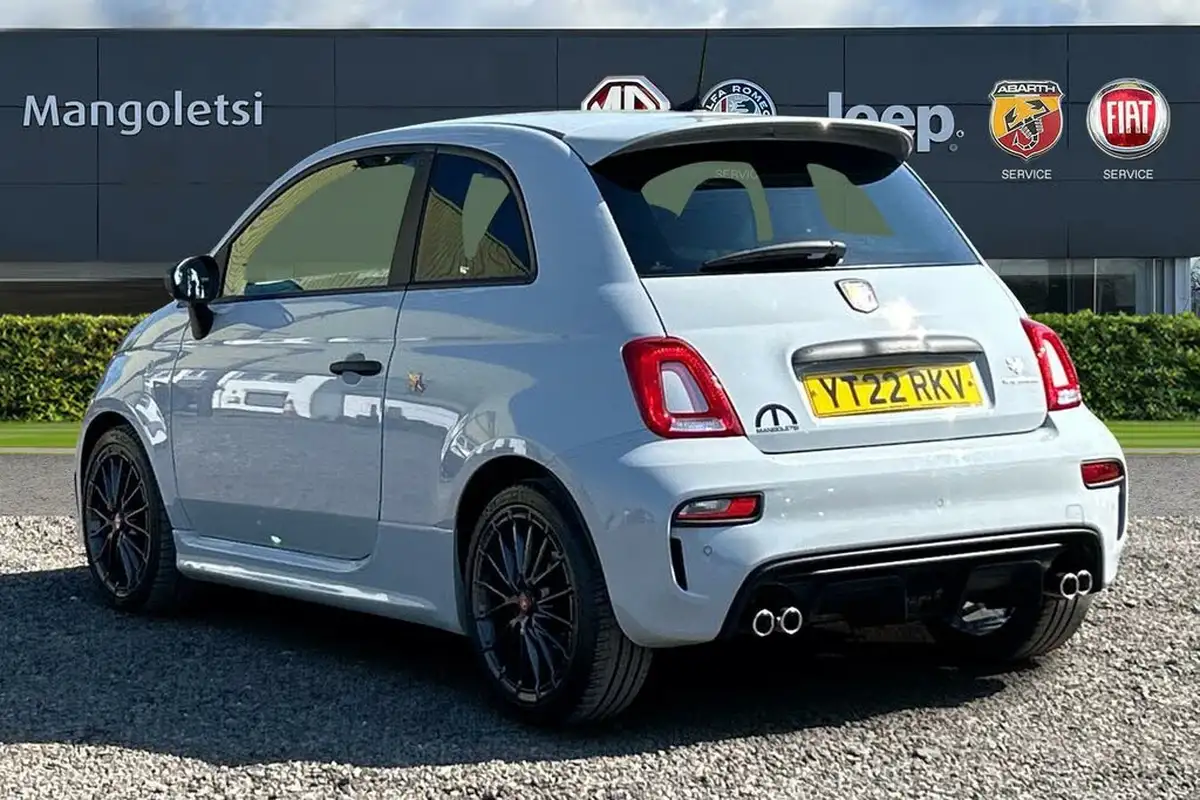 2022-abarth-595-14-tjet-competizione-big-2