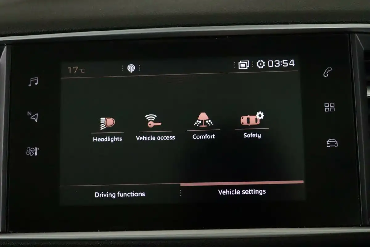 2019-peugeot-308-12-puretech-allure-130bhp-big-30