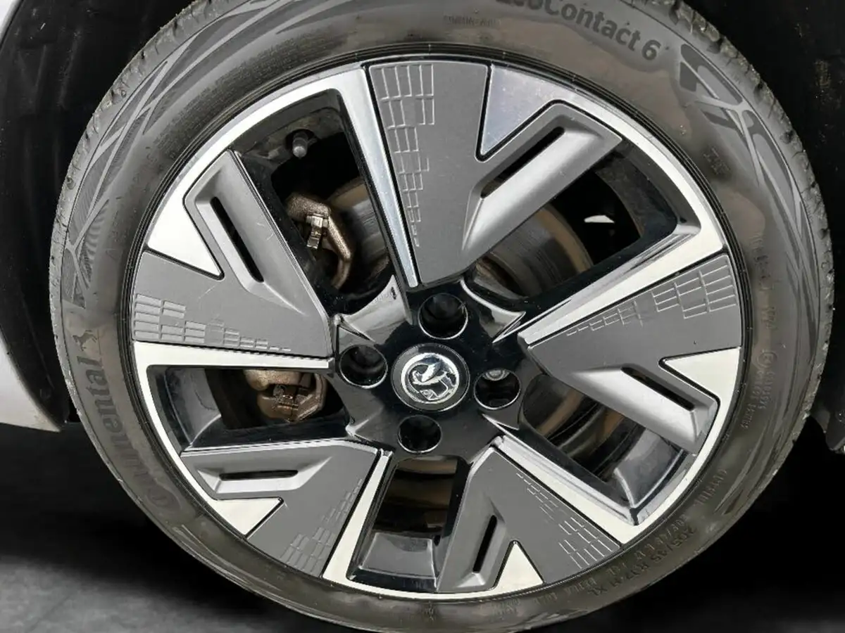 2021-vauxhall-corsa-e-sri-premium-big-13