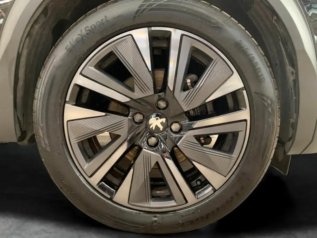 2022-peugeot-2008-suv-e-gt-premium-big-22