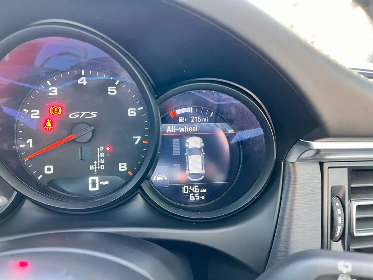 2020-porsche-macan-29-v6-gts-big-39