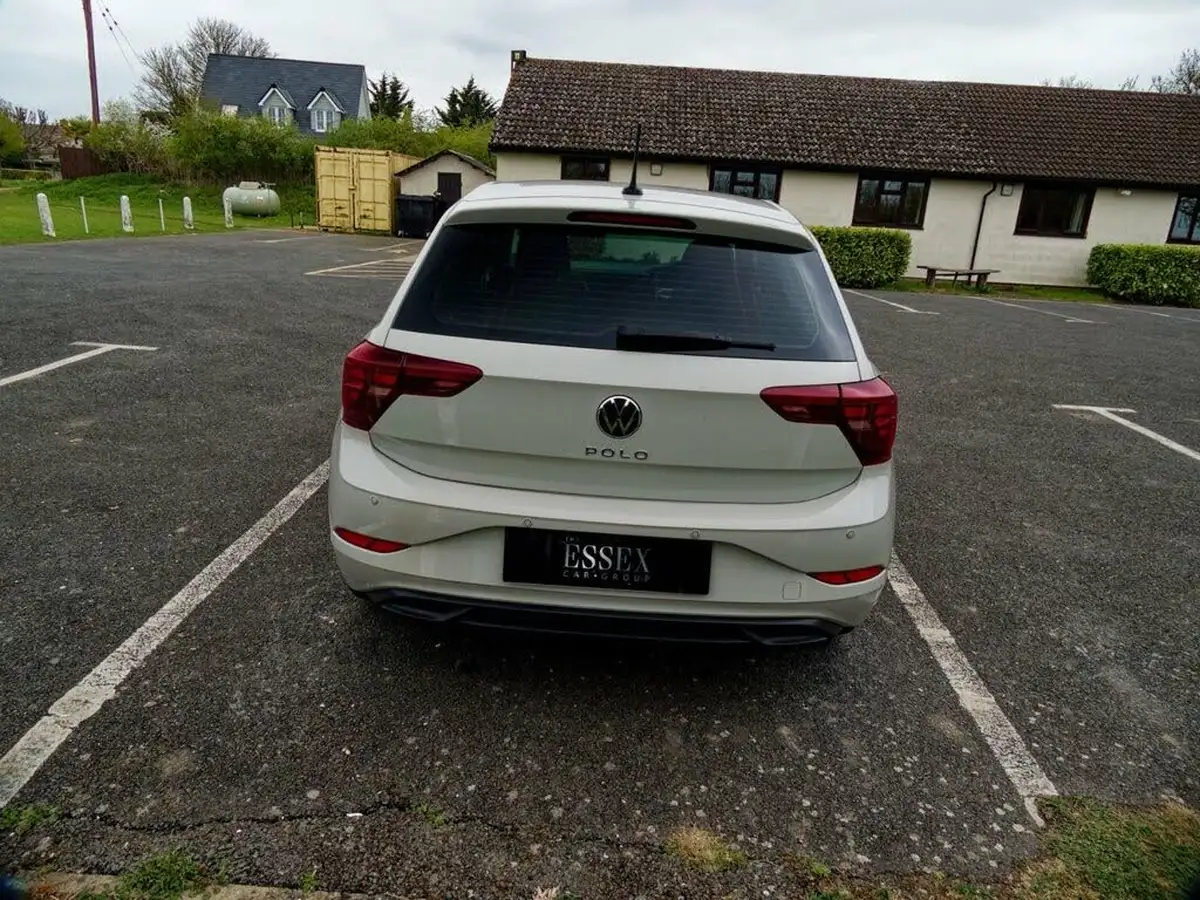 2021-volkswagen-polo-10-tsi-life-big-19