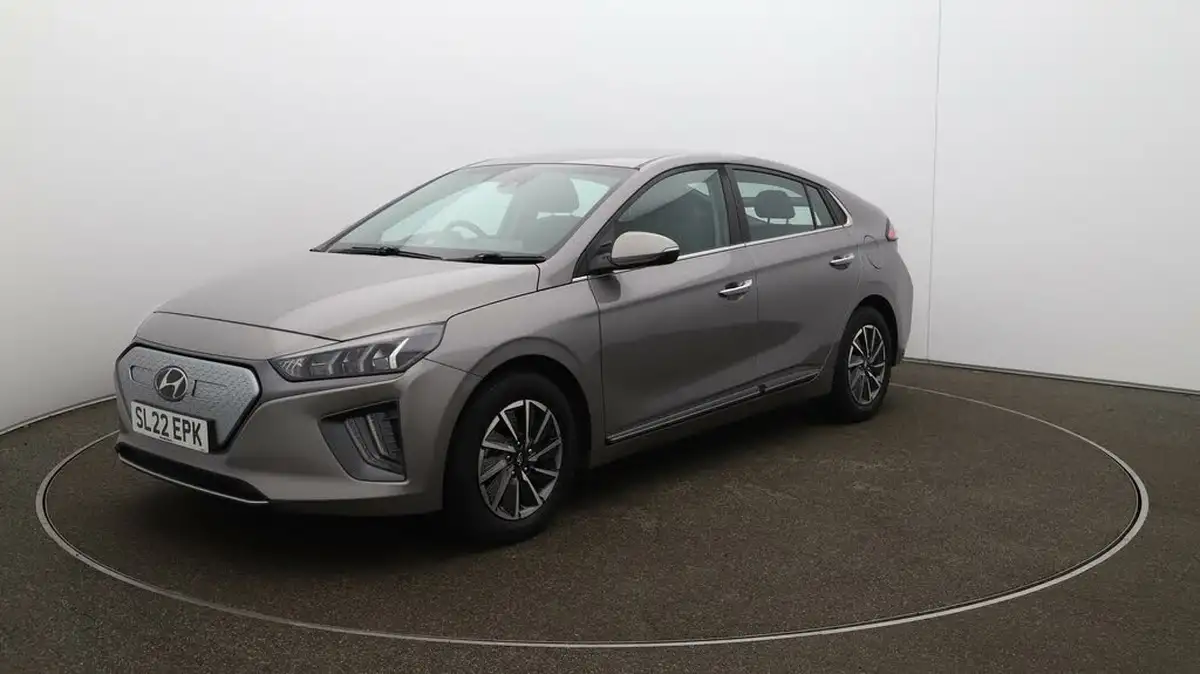 2022-hyundai-ioniq-e-premium-electric-big-60