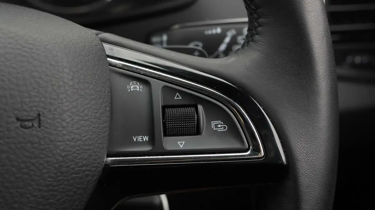 2020-skoda-karoq-15-tsi-se-dsg-big-21