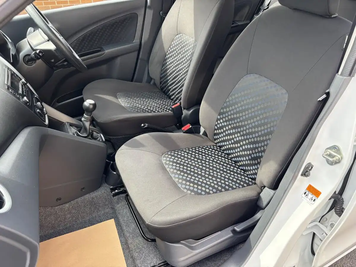 2017-suzuki-celerio-10-sz4-big-16