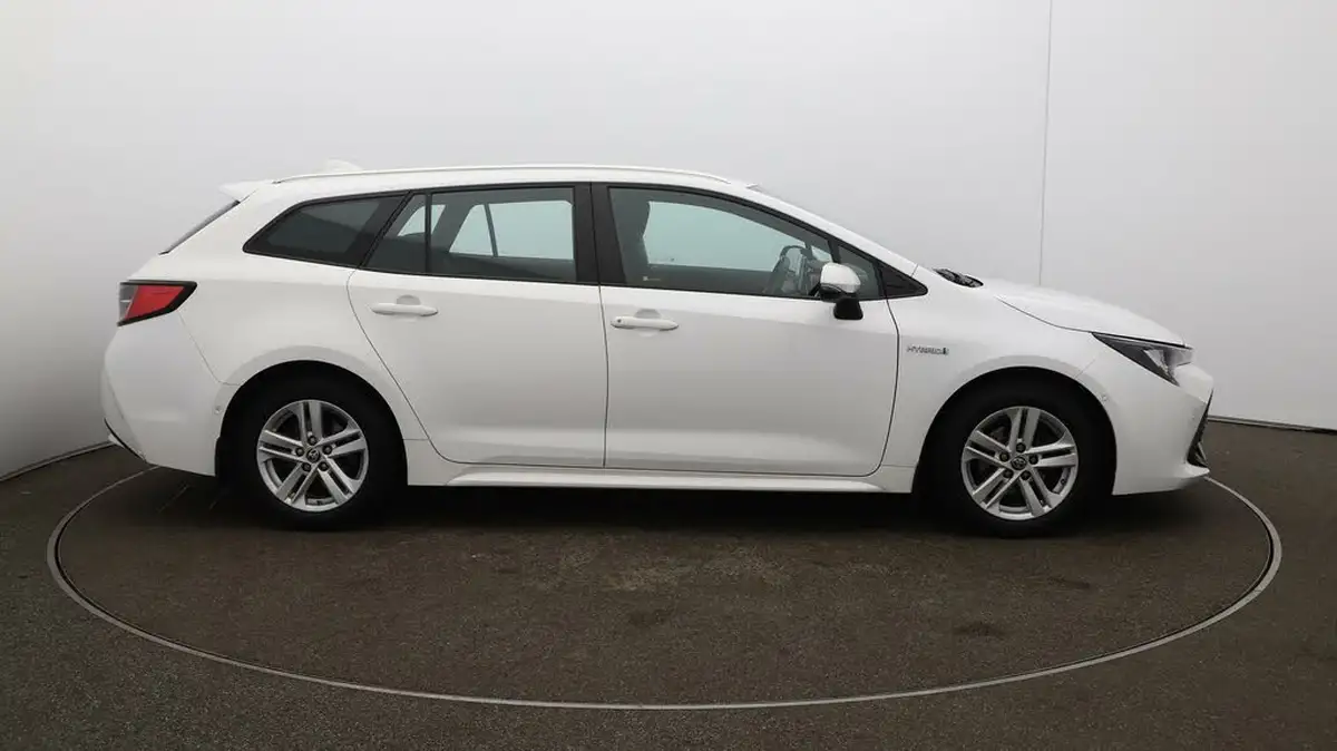 2021-toyota-corolla-18-vvt-i-icon-tech-spare-wheel-touring-sports-5d-big-42