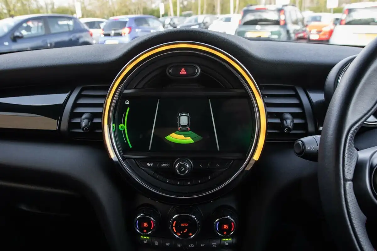 2018-mini-cooper-20-cooper-s-series-ii-ss-hatchback-3d-big-27