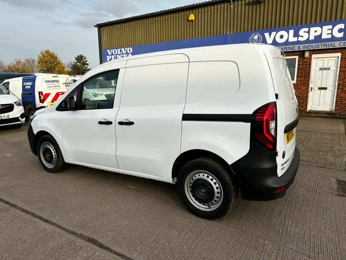 2023-renault-kangoo-15dci-ml19-95-start-big-4
