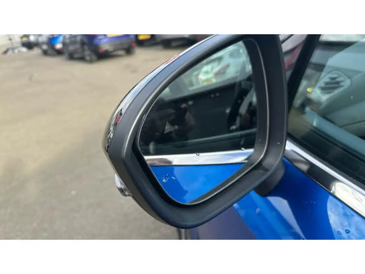 2021-nissan-qashqai-13-dig-t-premiere-edition-140ps-big-20