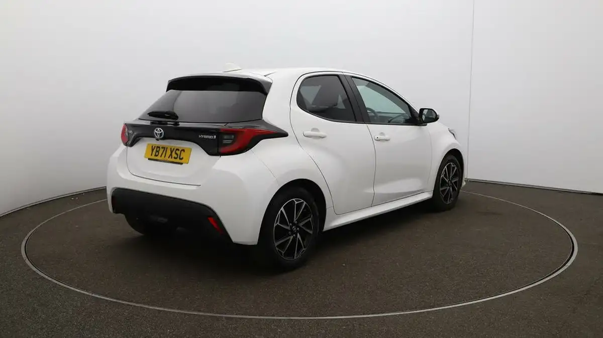 2022-toyota-yaris-15-vvt-i-design-big-46