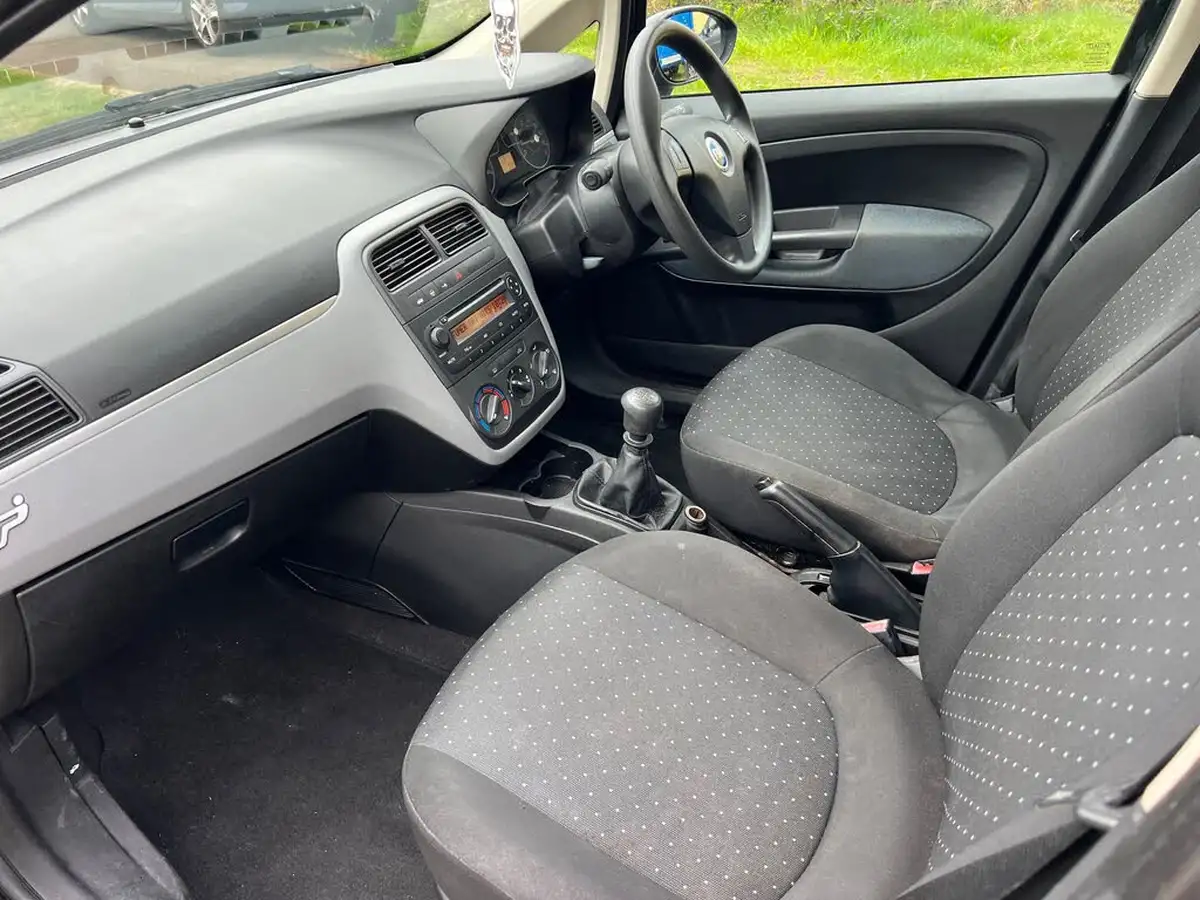 2007-fiat-grande-punto-12-active-5d-big-8