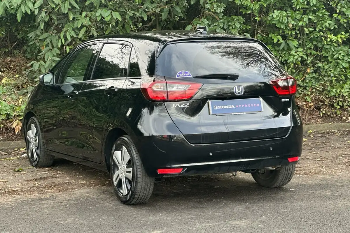 2023-honda-jazz-15-i-mmd-ex-107ps-big-3