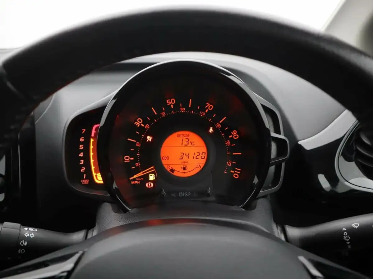 2018-toyota-aygo-10-vvt-i-x-press-71bhp-big-10