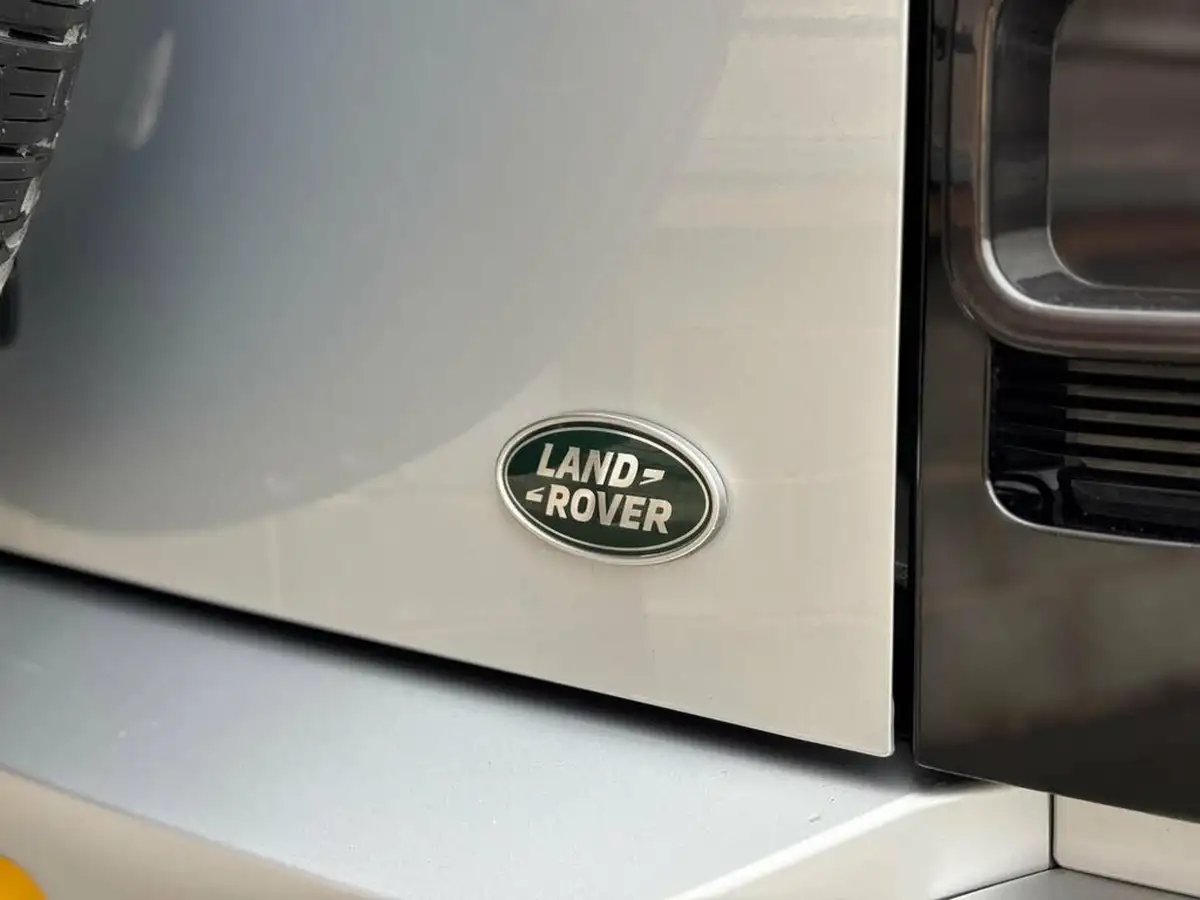 2022-land-rover-110-defender-30-d250-hard-top-se-110-2997cc-big-13