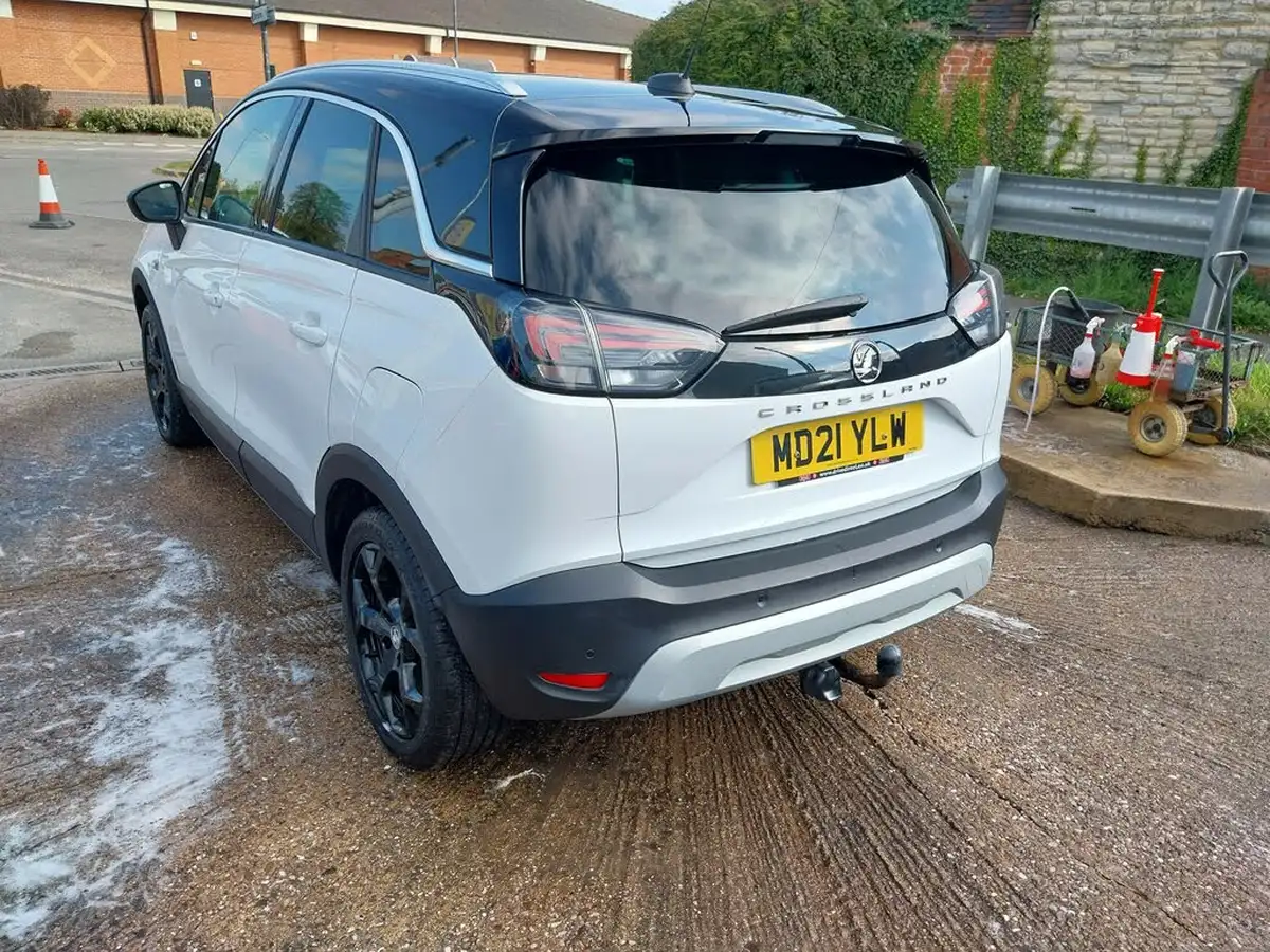 2021-vauxhall-crossland-12-sri-nav-130ps-big-3